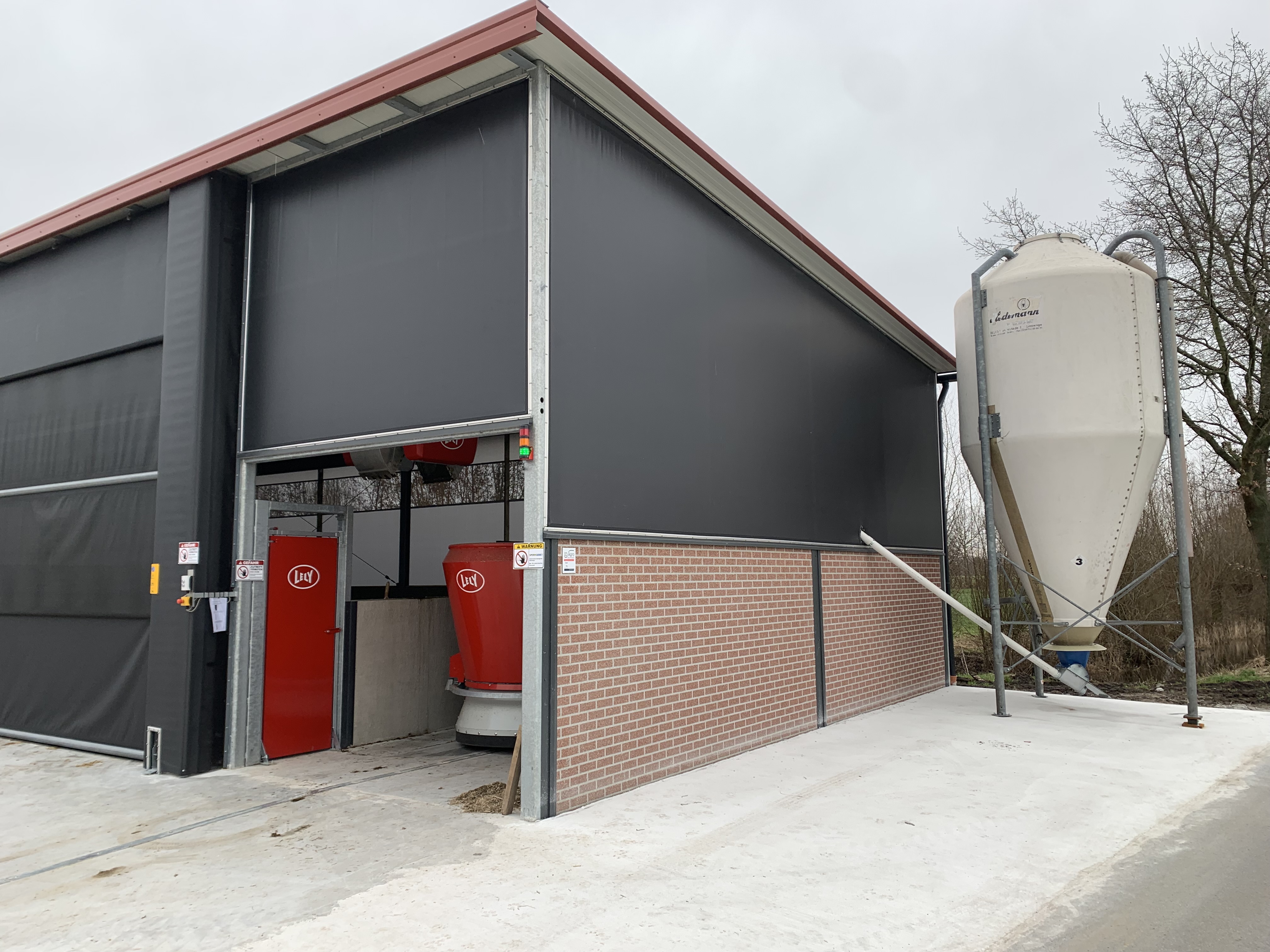 Modular Feed Kitchen with straw storage in Rheda-Wiedenbrück